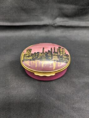 Halcyon Days Enamel NY Skyline Trinket Box Hand Painted English Pill Box Vtg